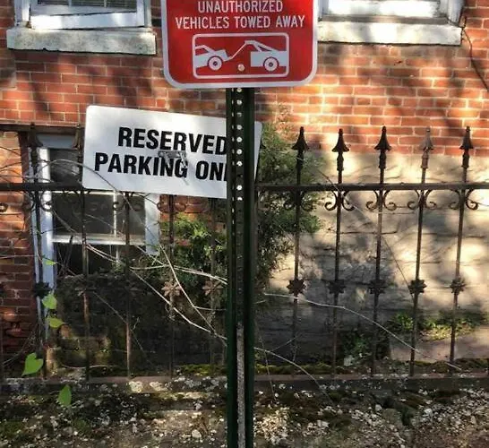 Victory #1 On Main St W/ Reserved Parking Apartment *